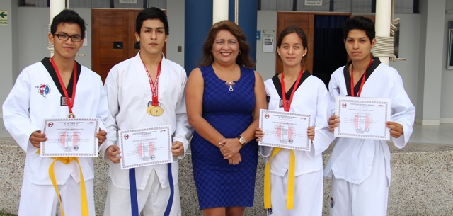 Estudiantes de UCV-Chimbote ganaron campeonato nacional de taekwondo