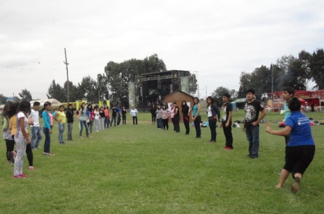 Escuela de Líderes de UCV Chimbote realizó retiro en vivero forestal