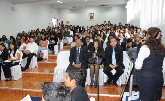 Realidad  y perspectivas de Áncash fue tema de Tertulia Vallejiana 2014-I