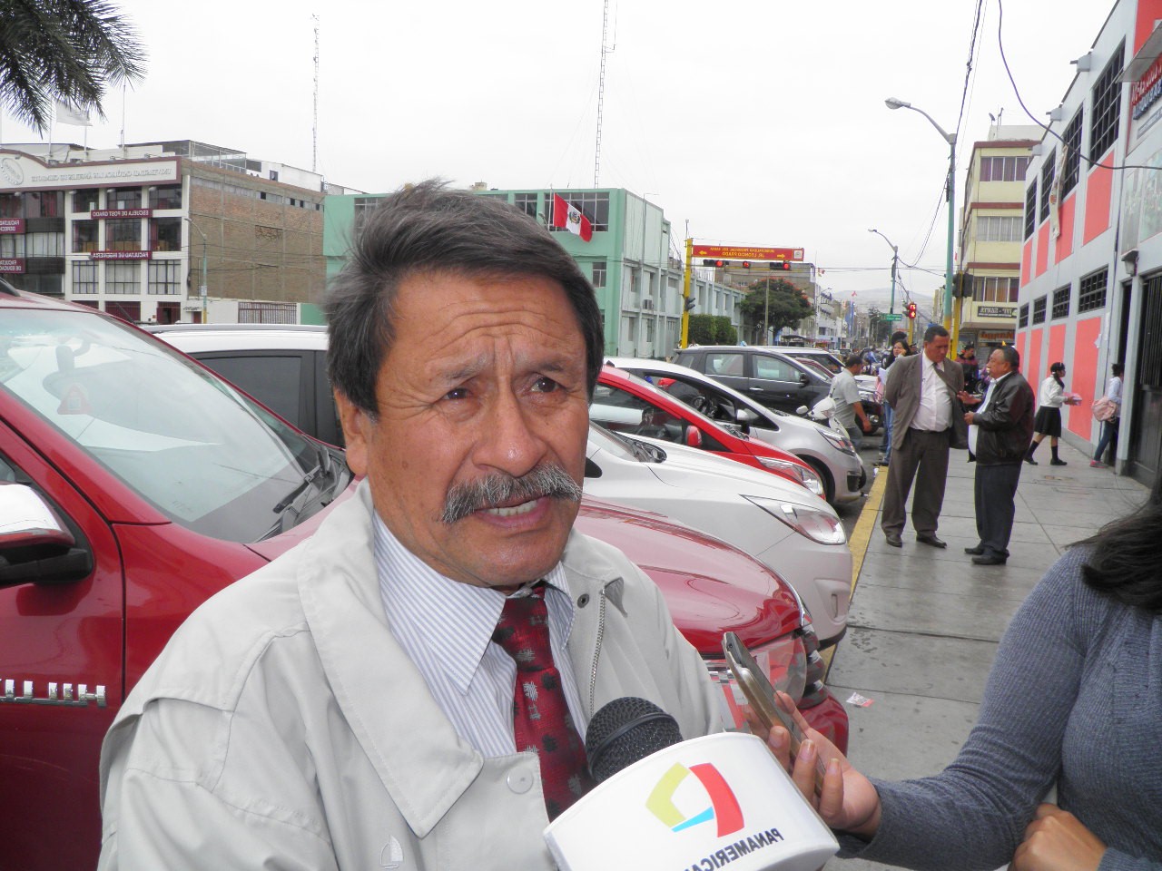 Director de la Ugel Santa dice que aceptó otra vez el cargo porque quiere trabajar por Áncash