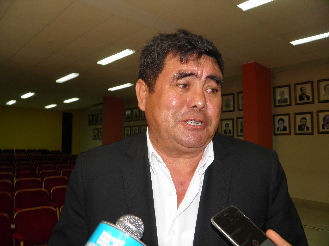 Chimbote: designarán docente faltante para colegio del “21 de Abril”