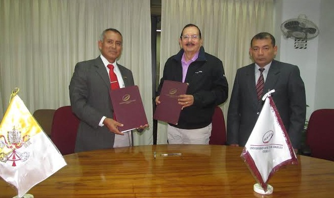 Uladech Católica y la Ugel-Santa firmaron convenio de cooperación
