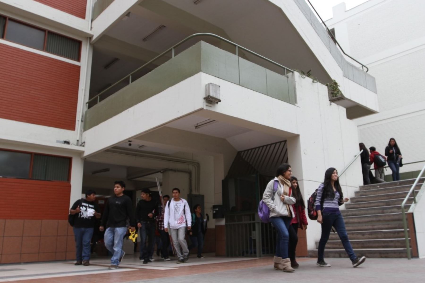 Conozca la lista de 26 universidades privadas multadas por Indecopi por cobros irregulares