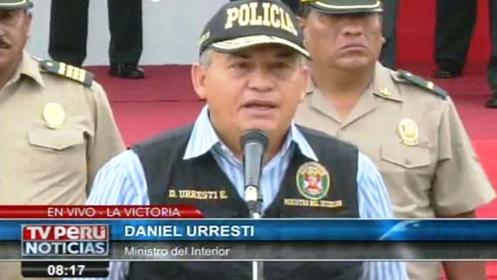 Ministro Urresti “dispara” contra Waldo Ríos y la “farsa” de la colecta del millón de soles