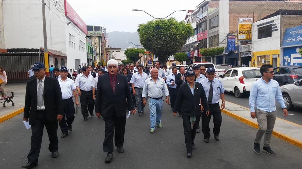 Chimbote: docentes, estudiantes y administrativos se movilizan en respaldo de rector de la USP