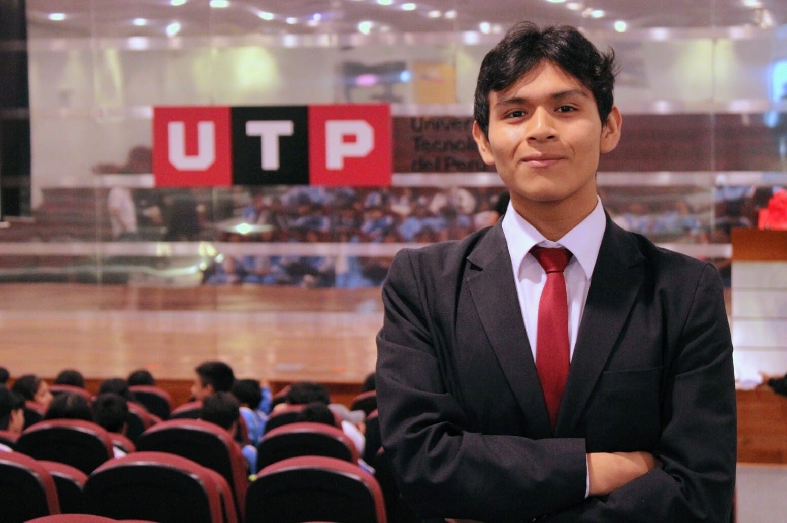 Estudiante de UTP Chimbote es reconocido como investigador Renacyt 