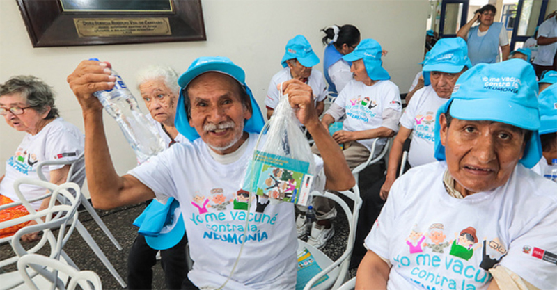 Minsa vacunará este año a un millón de adultos mayores contra el neumococo