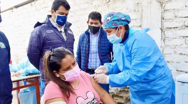 Áncash recibe lote de más de 200 mil vacunas para inmunizar a grupo etario de 20 años a más