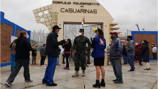 Masiva asistencia de la población en jornada de vacunación contra la difteria en Chimbote y Nuevo Chimbote