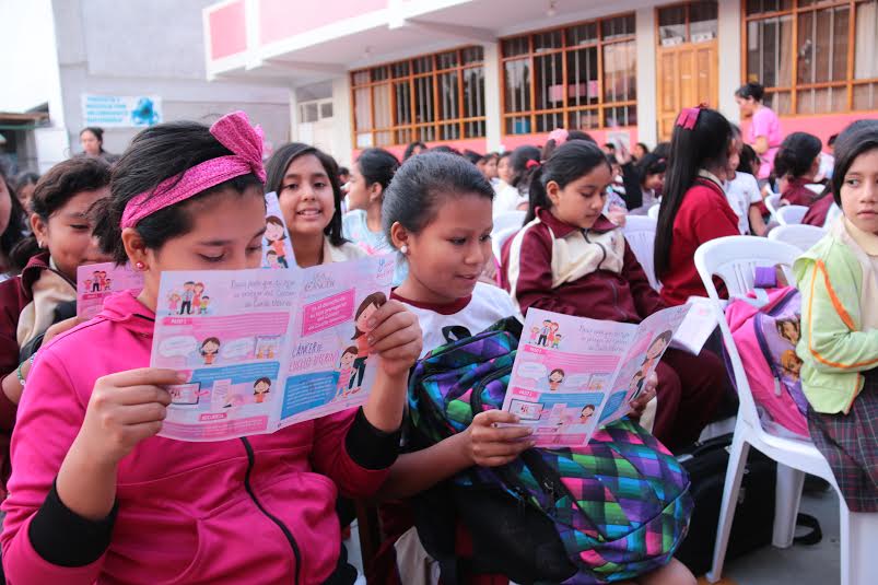 Chimbote: escolares recibieron charlas para prevenir cáncer de cuello uterino 