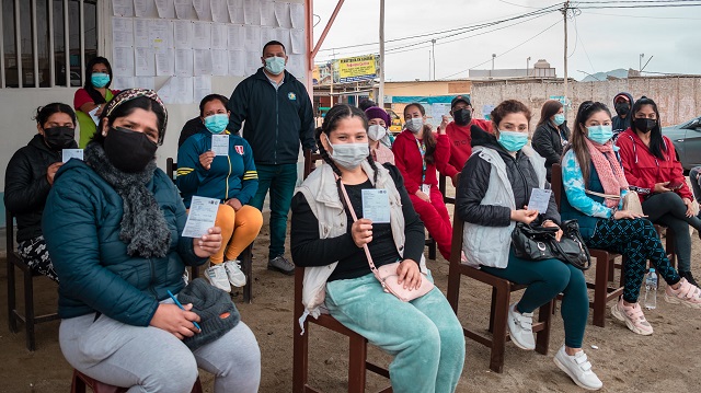 Red Pacífico Sur vacuna contra el covid-19 a más de 12 mil personas mayores de 30 años