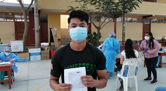 Red Sur realiza vacunación contra el covid-19 a jóvenes de 18 años a más en cinco localidades