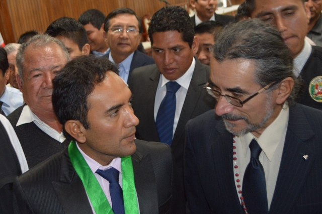 Valentín Fernández pide a Waldo Ríos terreno para relleno sanitario en Nuevo Chimbote