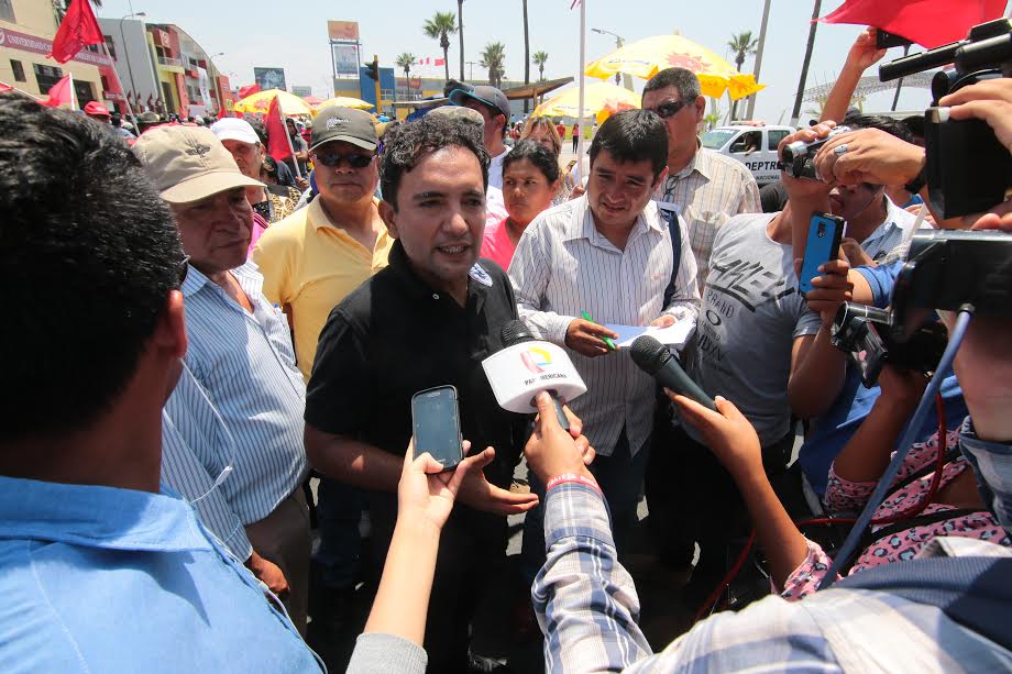 Alcalde Valentín Fernández exige agua para ancashinos y bocatoma única 