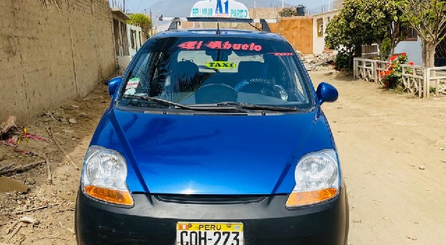 Recuperan automóvil que fue robado por banda de delincuentes integrada por mujeres en Chimbote