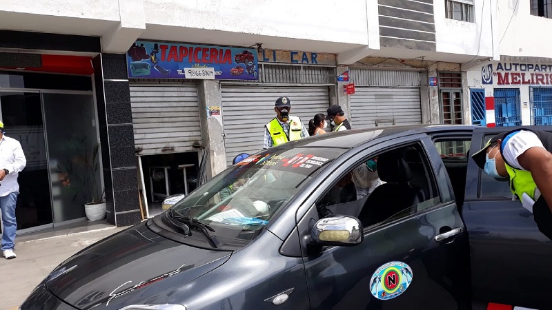 Vehículos que prestan servicio de taxi y colectivo deben ser adecuados con protocolos en prevención del covid-19