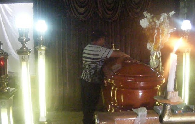 Familiares piden apoyo para sepultar a pescador fallecido en playa “Aguas Frías”