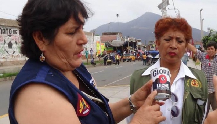  Chimbote: Trabajadoras venden productos del "Vaso de Leche" en mercados