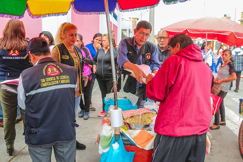 Chimbote: escolares de I.E. “Gloriosa 329” expuestos a enfermedades estomacales por mala manipulación de alimentos