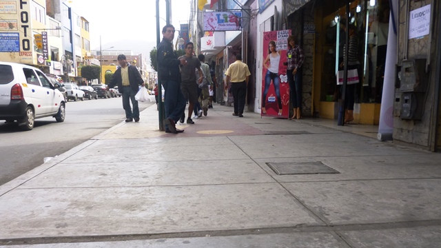  En un mes levantarán observaciones a veredas reconstruidas en el centro