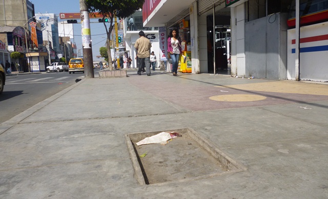 Exigen que Consorcio Casco Urbano sea sancionado por veredas mal ejecutadas