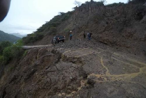 Áncash: lluvias colapsaron 50 metros lineales en la vía Conchucos – Pampas