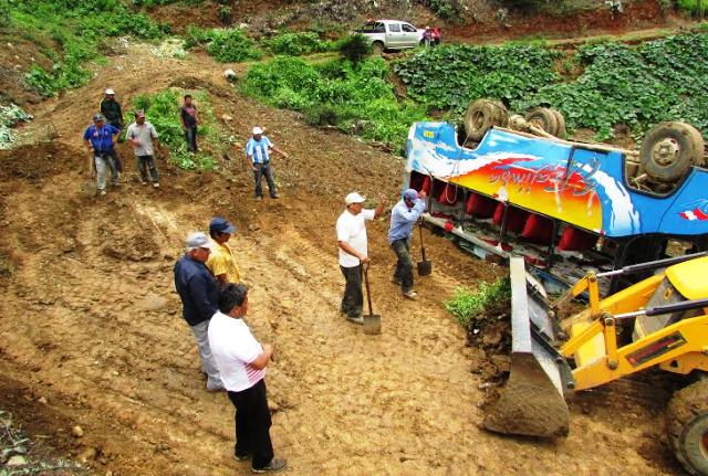 Vías de acceso a caseríos de Cáceres del Perú colapsan debido a torrenciales lluvias