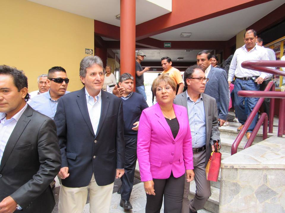 Alcaldesa del Santa se reunirá con sus homólogos para subsanar inconvenientes en plan de reconstrucción 