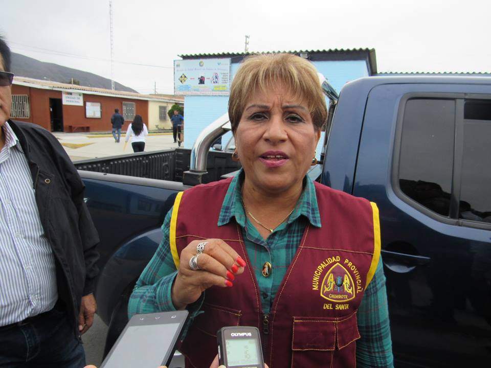 Chimbote: alcaldesa dijo sentir vergüenza que ministra de Salud cuestione demora para firma de convenio 