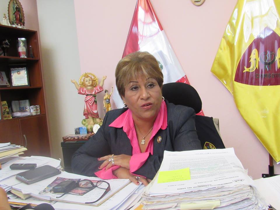 Alcaldesa del Santa considera que congresistas Domínguez y Melgarejo están “desinformados”