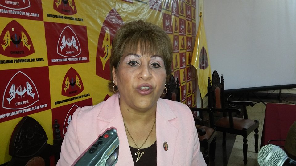 Alcaldesa del Santa exige a Waldo Ríos parar con el ofrecimiento de vivienda en tierras de Chinecas 