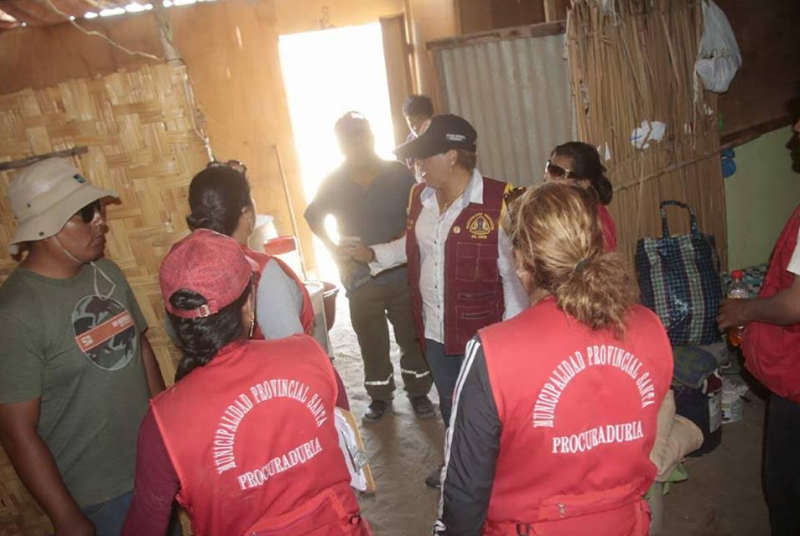 Chimbote: alcaldesa  Vicky Espinoza lidera recuperación de lotes deshabitados en “Tierra prometida”