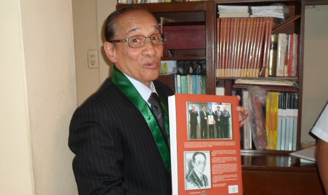 Ministerio de Cultura entregó reconocimiento a historiador Víctor Unyén