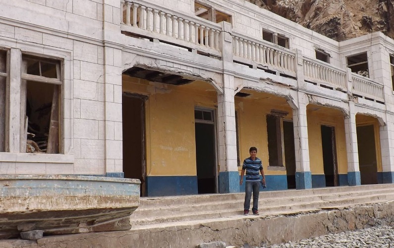 Egresado de UCV Chimbote realizó proyecto de restauración de la Isla Santa