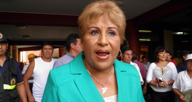 Alcaldesa del Santa respalda a jefe de Defensa Civil y a gerenta de Desarrollo Económico