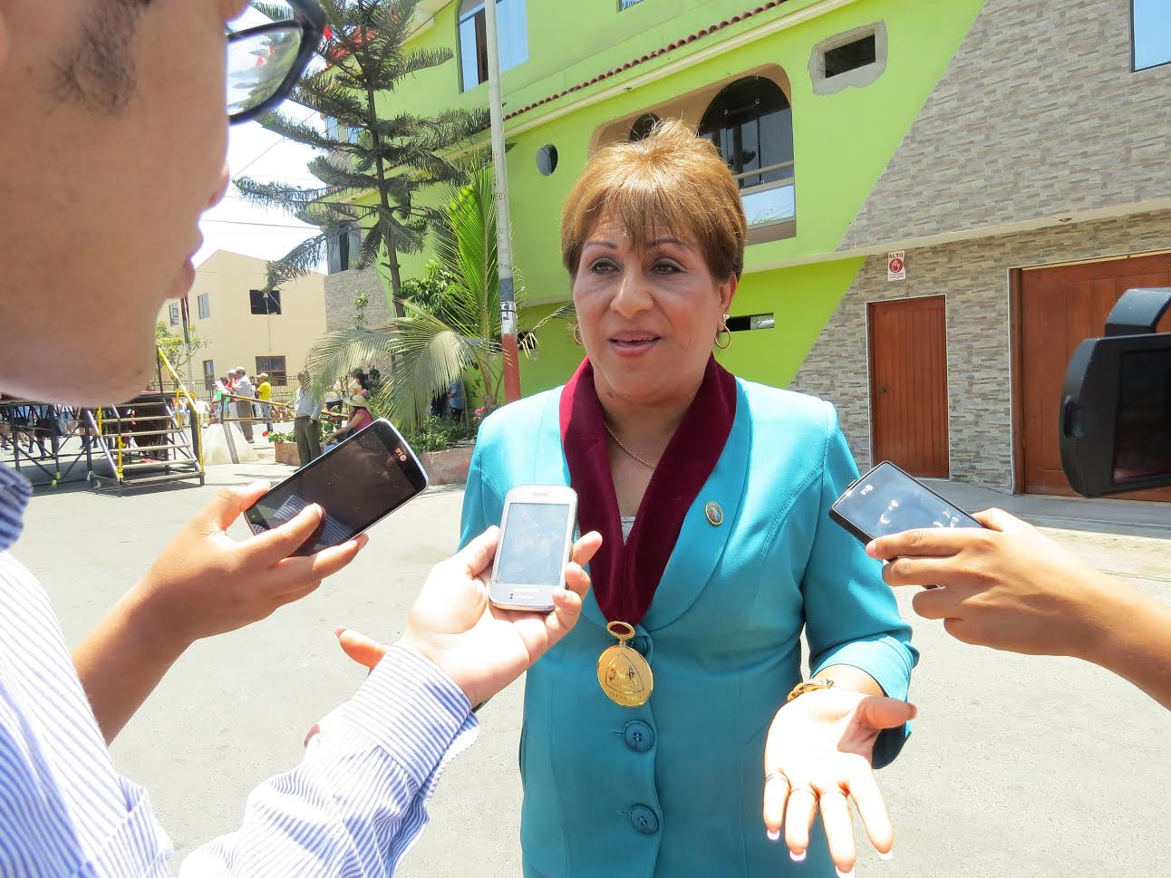 Chimbote: 7 regidores oficializan pedido de sesión para suspender a alcaldesa