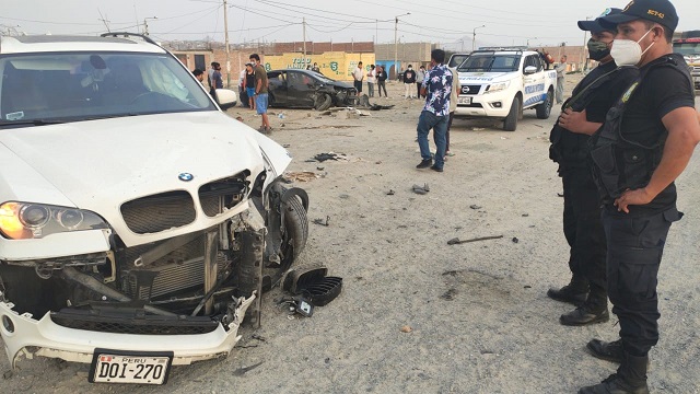 Mujer resultó herida en violento choque de vehículos en Nuevo Chimbote