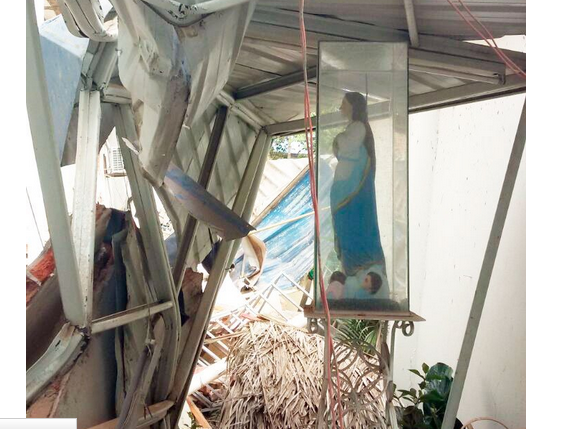 Virgen que resistió terremoto da consuelo a ecuatorianos