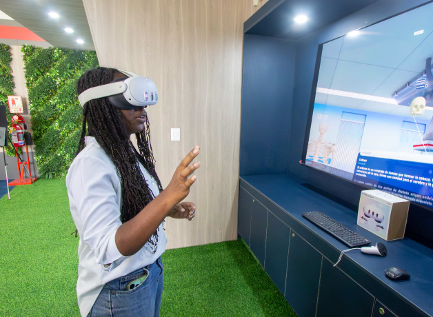 Estudiantes de Colombia visitan la UCV y fortalecen el intercambio académico y cultural