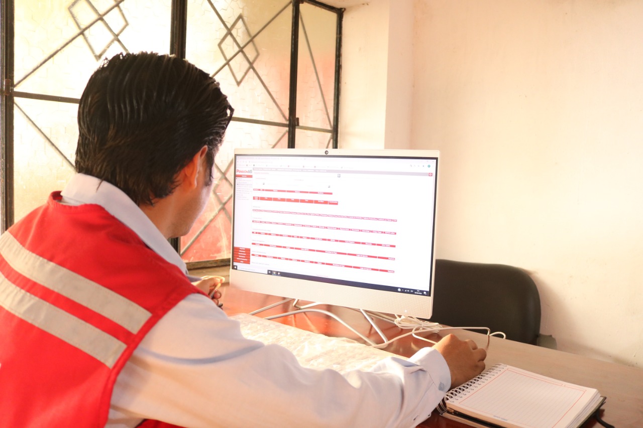 Pensión 65 realizó más de 100 mil acompañamientos domiciliarios remotos a personas vulnerables