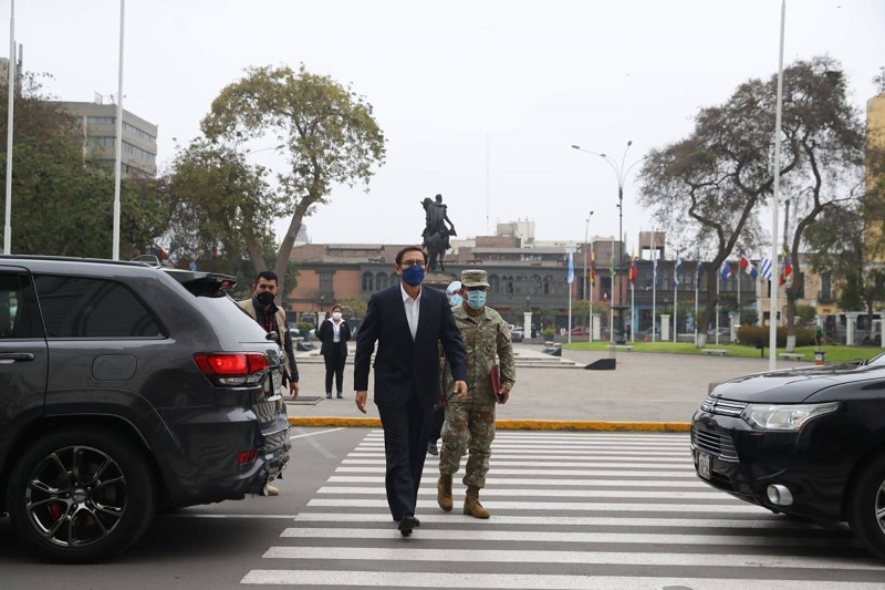  Vizcarra al llegar al Congreso: “Vengo a cumplir una obligación constitucional”