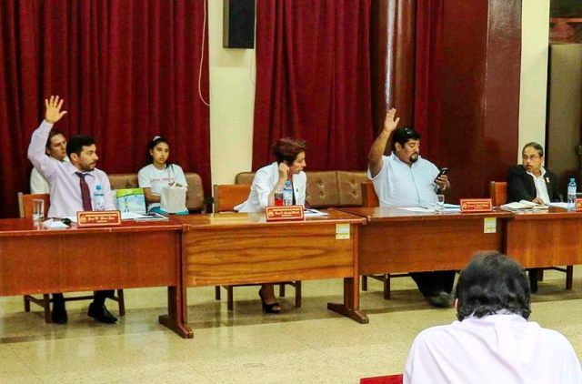 Con votos de regidores Estrada y Gleni y del oficialismo aprueban fiscalización electrónica en Chimbote