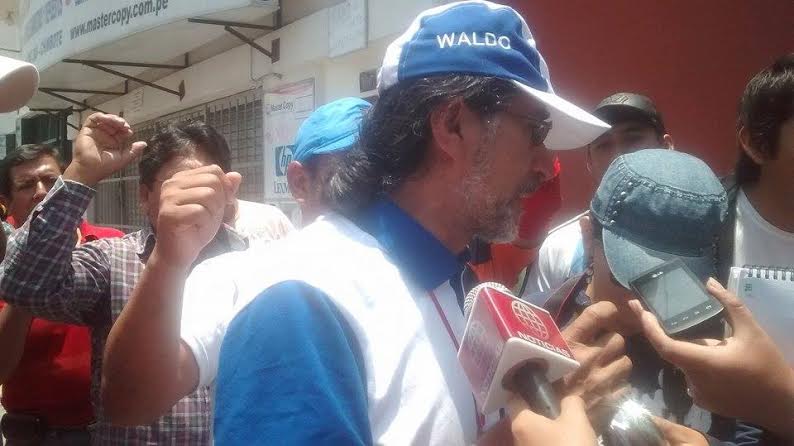 Candidato de Puro Áncash insultó  a periodistas porque le preguntaron cómo financió su campaña