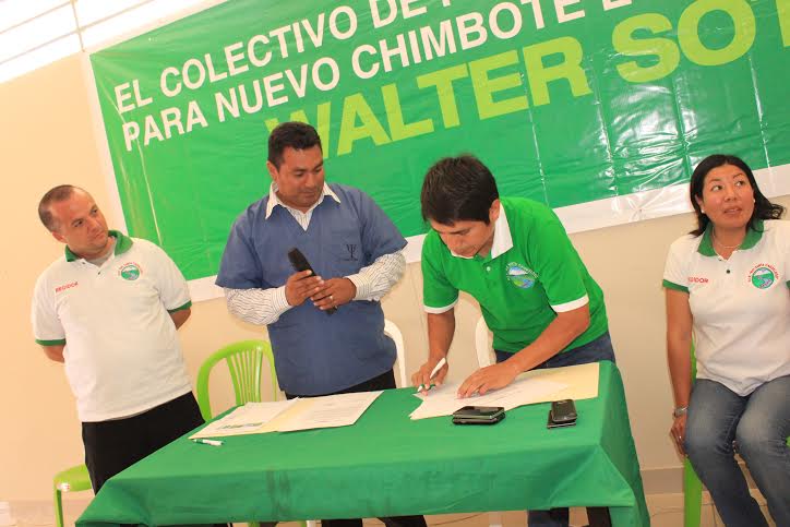  Profesionales de  Nuevo Chimbote respaldan candidatura de Walter Soto
