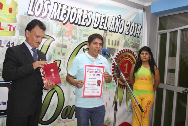 Chimbote: Walter Soto fue premiado en “Los Mejores del 2014” organizado por medios locales