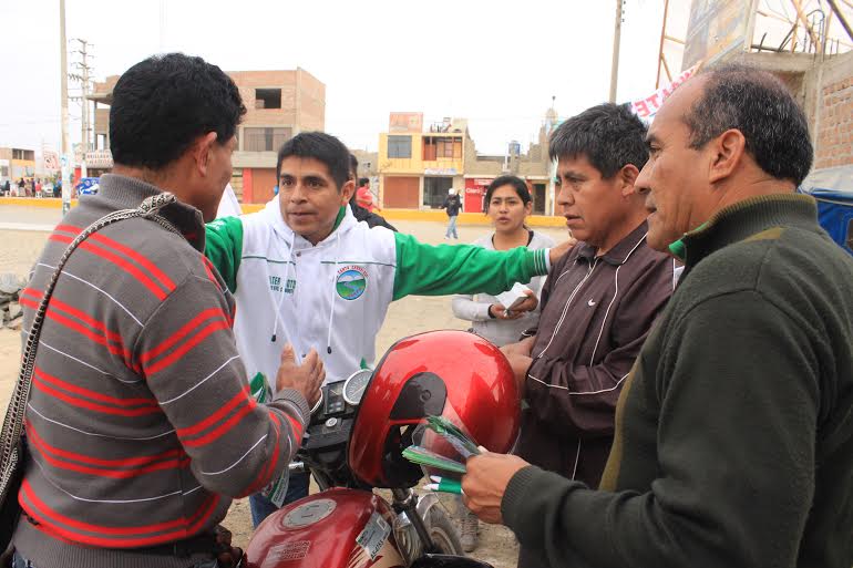 Walter Soto anuncia proyectos para beneficiar a vecinos de “Garatea” y “Bellamar”