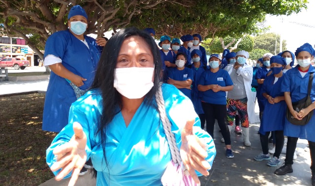 Fileteras de las fábricas de conservas en Chimbote reclaman trabajo en su día