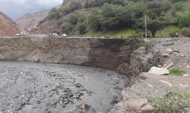 Áncash: intensas lluvias dañan carretera de penetración en Pallasca