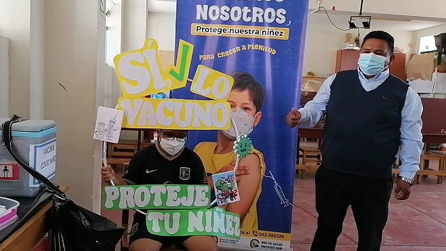 Nuevo director de la Red Sur asume cargo y distribuye balones de oxígeno