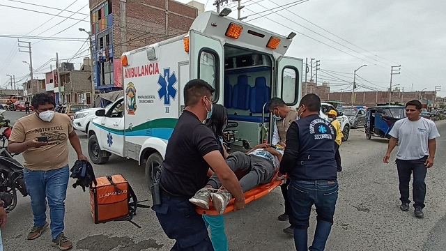 Menor choca su mototaxi contra motocicleta y deja herido a 2 hermanos en Nuevo Chimbote